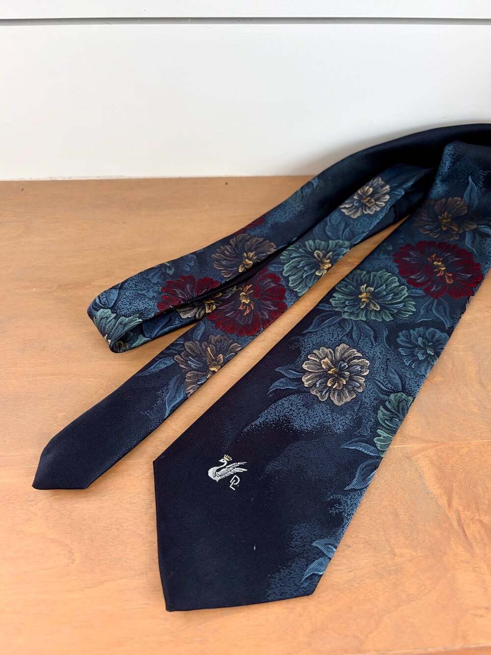 Don Loper Beverly Hills Vintage Navy Blue Floral Men's Necktie